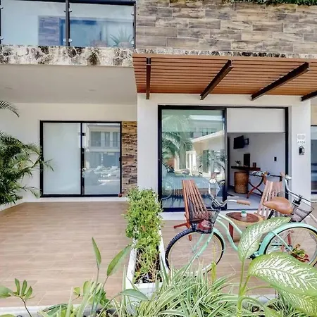 Spacious Condo, Beautiful Pool, Wi-Fi - Casa Kaanal 104
